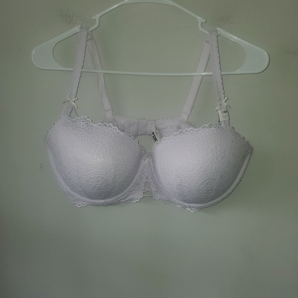 PINK Victoria's Secret White Lace Bra